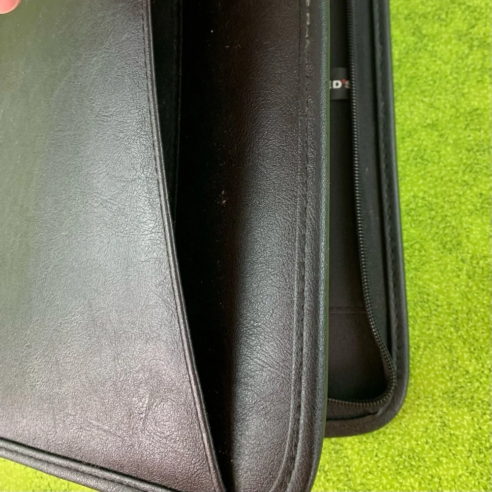 Leed’s Black portfolio Case.